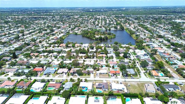 909 SW 9th Ave, Boca Raton, FL 33486
