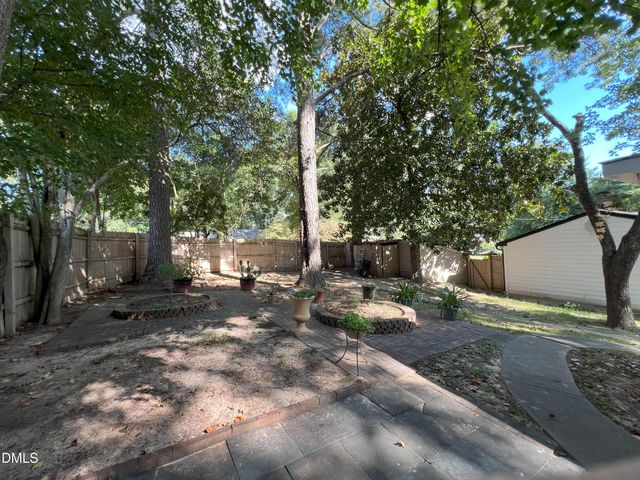 5002 Wickham Road, Raleigh, NC 27606