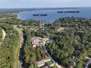 NA Village Cove Loop, Livingston, TX 77351