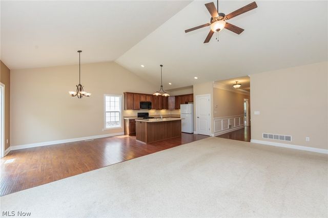 8541 Alexis Drive, Macedonia, OH 44056