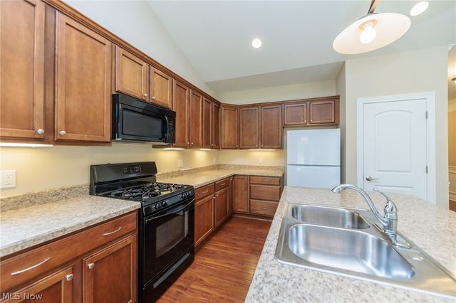 8541 Alexis Drive, Macedonia, OH 44056