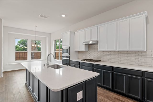 3513 Twin Pond Trail, Fort Worth, TX 76040