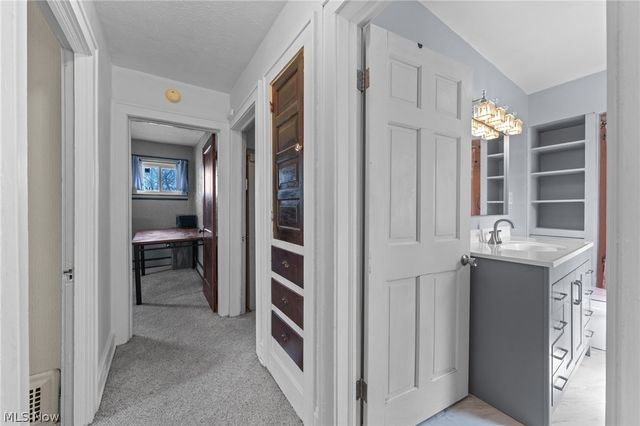 10506 Park Heights Avenue, Garfield Heights, OH 44125