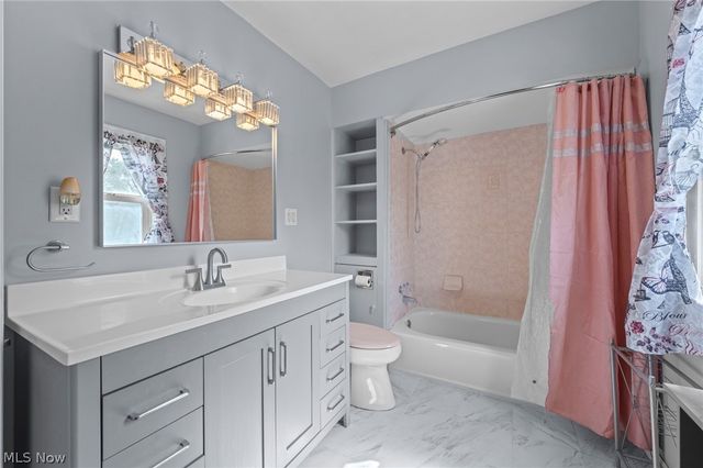 10506 Park Heights Avenue, Garfield Heights, OH 44125