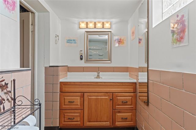 10506 Park Heights Avenue, Garfield Heights, OH 44125