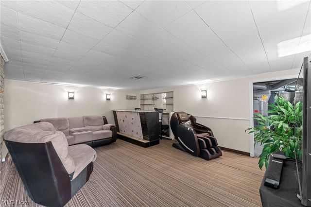 10506 Park Heights Avenue, Garfield Heights, OH 44125