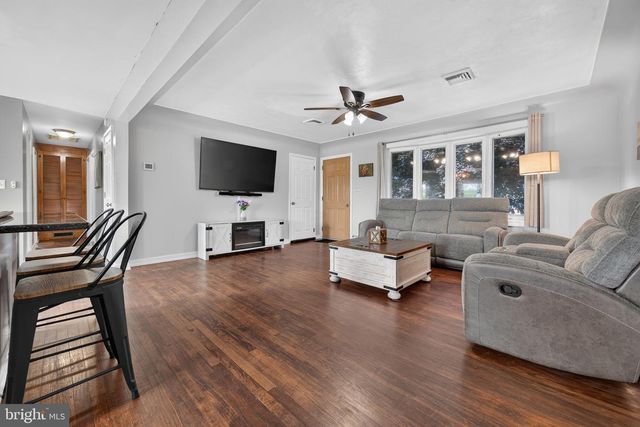 776 SHARON DR, Mount Joy, PA 17552