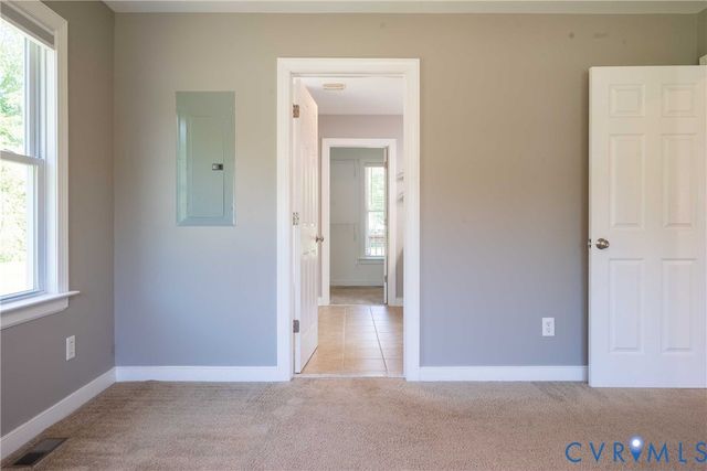 10936 River Rd, Chesterfield, VA 23838