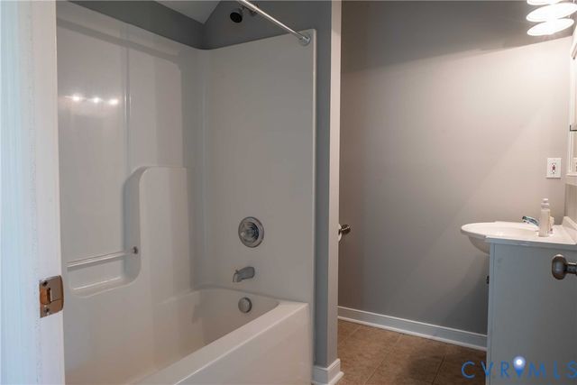 10936 River Rd, Chesterfield, VA 23838