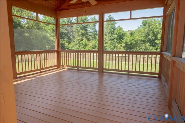 10936 River Rd, Chesterfield, VA 23838