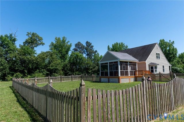 10936 River Rd, Chesterfield, VA 23838
