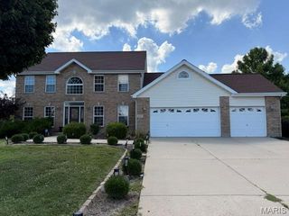 2213 Birmingham Drive, Belleville, IL 62221