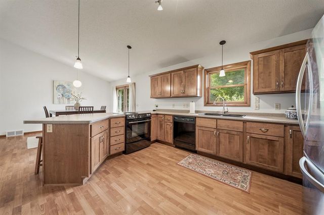 913 Bridgewater Avenue, Chippewa Falls, WI 54729
