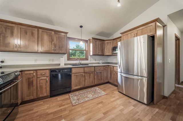 913 Bridgewater Avenue, Chippewa Falls, WI 54729