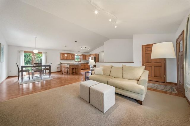 913 Bridgewater Avenue, Chippewa Falls, WI 54729