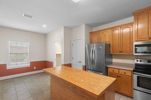 131 Lakeside Drive, Dothan, AL 36301