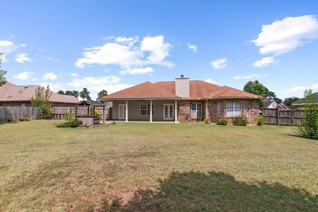 131 Lakeside Drive, Dothan, AL 36301