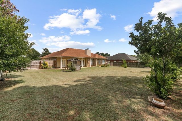 131 Lakeside Drive, Dothan, AL 36301