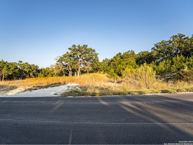 198 SITTING BULL TRL, Canyon Lake, TX 78133