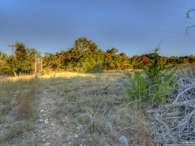 198 SITTING BULL TRL, Canyon Lake, TX 78133