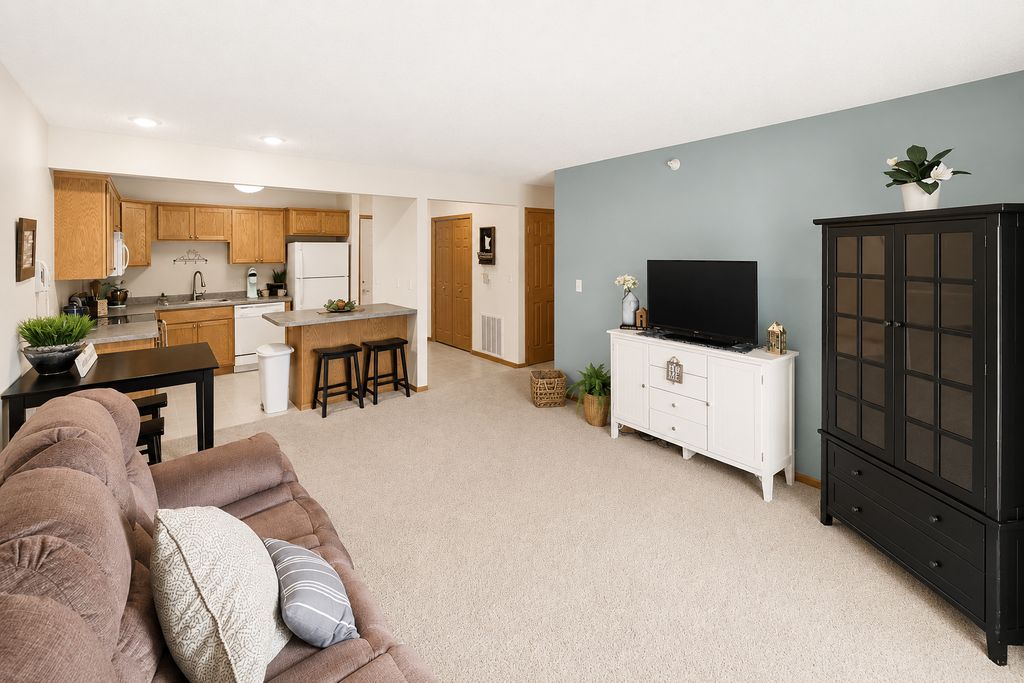 875 Bahls Drive 107, Hastings, MN 55033 — exterior