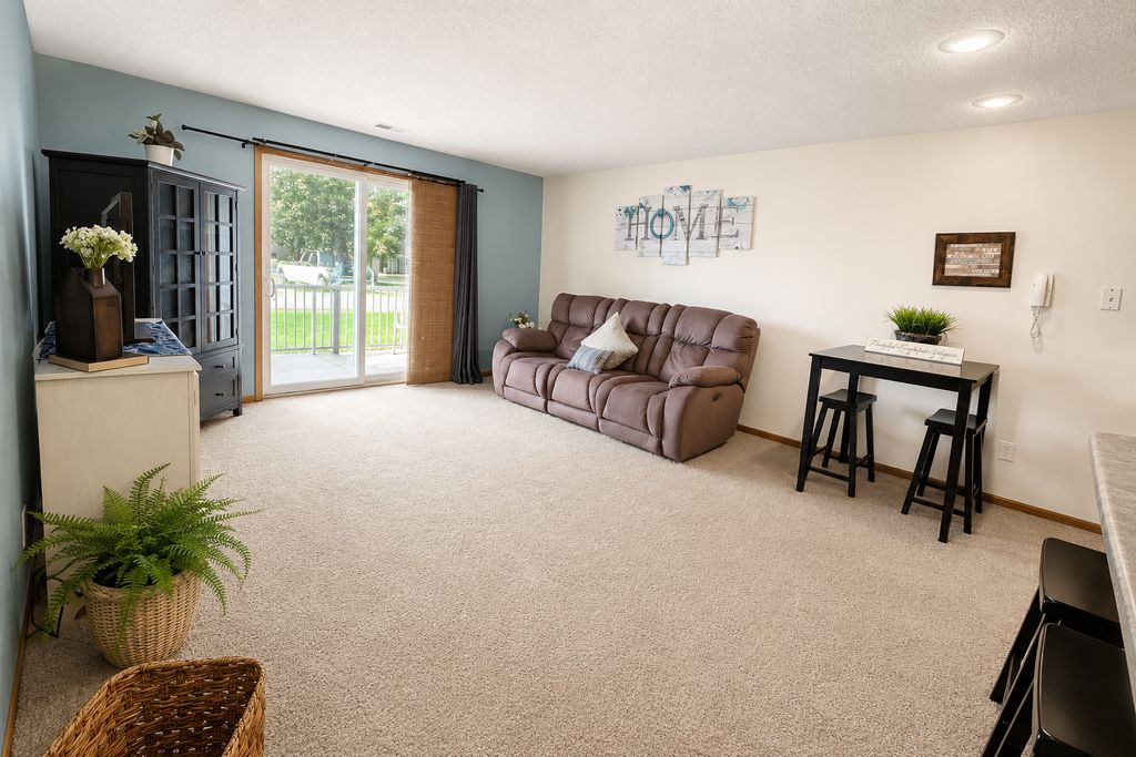 875 Bahls Drive 107, Hastings, MN 55033 — photo 2