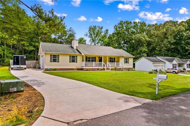 635 Charles Street, Rockwell, NC 28138