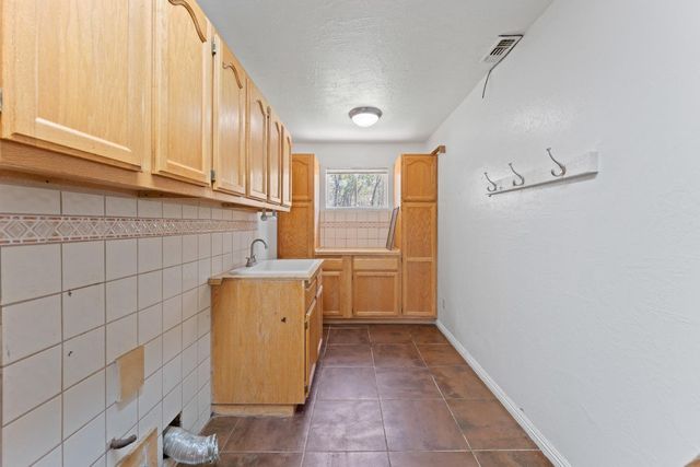 7259 White Oak Ln, Browns Valley, CA 95918