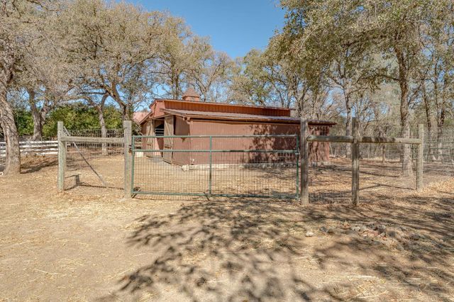 7259 White Oak Ln, Browns Valley, CA 95918