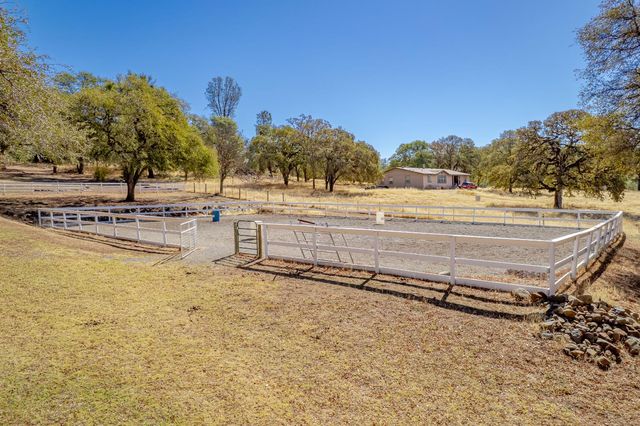 7259 White Oak Ln, Browns Valley, CA 95918