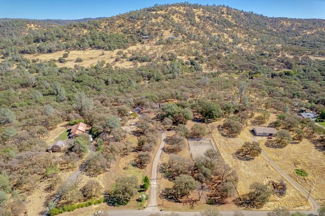 7259 White Oak Ln, Browns Valley, CA 95918
