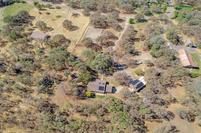 7259 White Oak Ln, Browns Valley, CA 95918