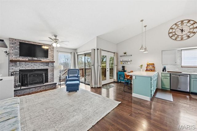 7207 Tall Oak Court, St Louis, MO 63129