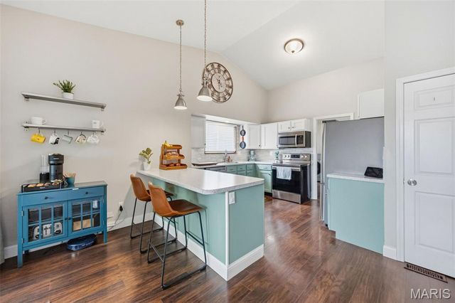 7207 Tall Oak Court, St Louis, MO 63129