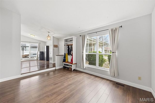 7207 Tall Oak Court, St Louis, MO 63129