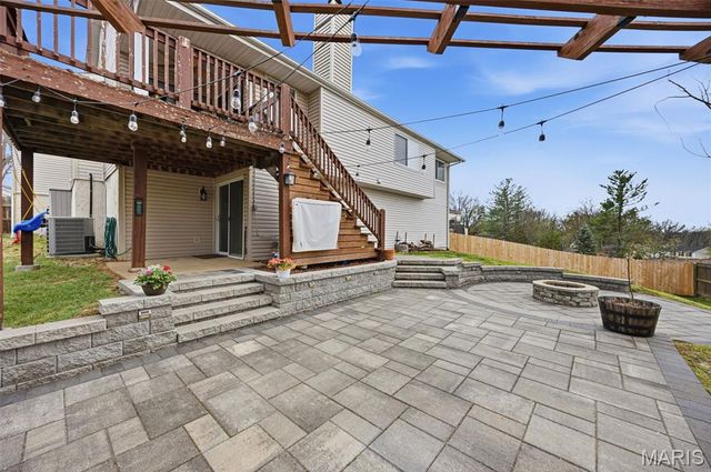 7207 Tall Oak Court, St Louis, MO 63129