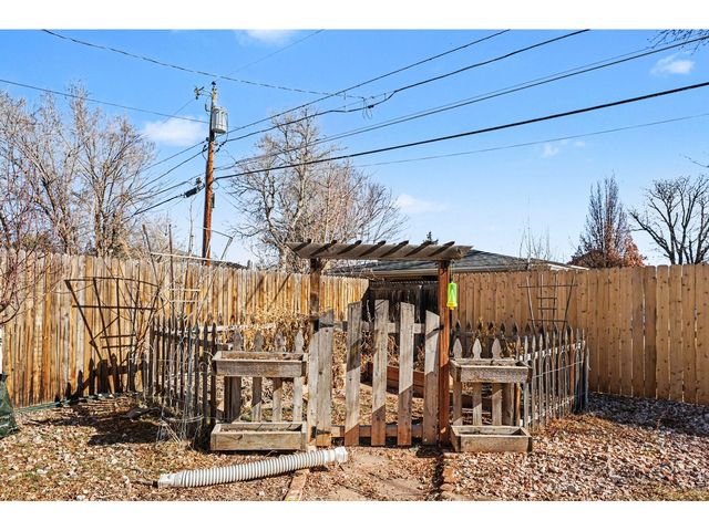 1058 Jasmine St, Denver, CO 80220