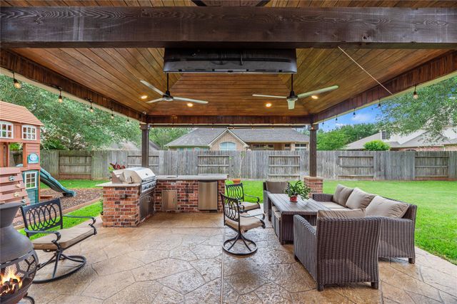 8610 Bering Chase Way, Richmond, TX 77406