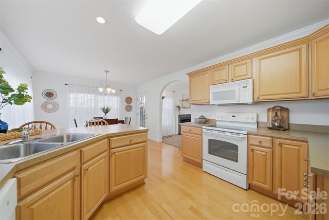 1636 Mayfair Drive, Conover, NC 28613