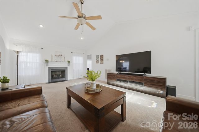 1636 Mayfair Drive, Conover, NC 28613