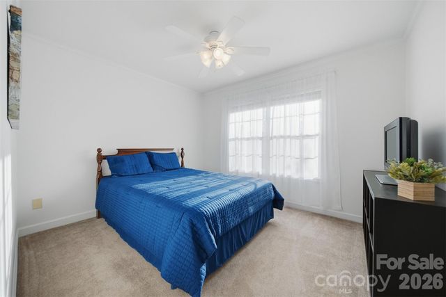 1636 Mayfair Drive, Conover, NC 28613