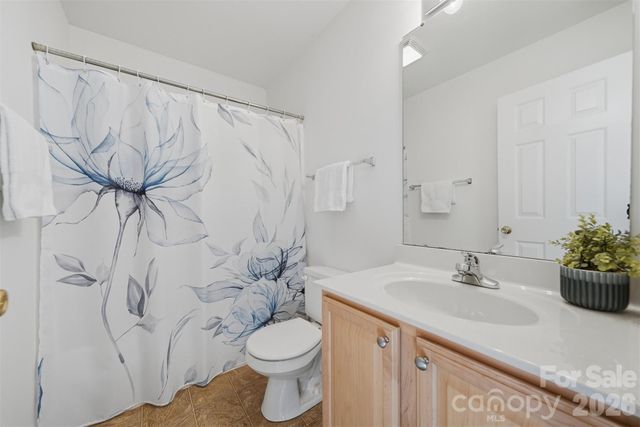 1636 Mayfair Drive, Conover, NC 28613