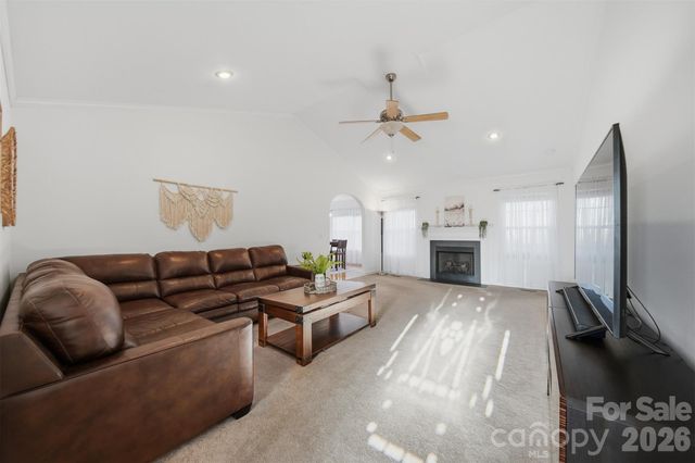 1636 Mayfair Drive, Conover, NC 28613