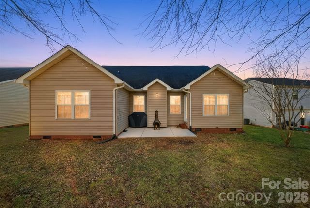 1636 Mayfair Drive, Conover, NC 28613