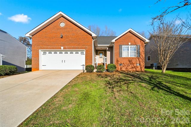 1636 Mayfair Drive, Conover, NC 28613