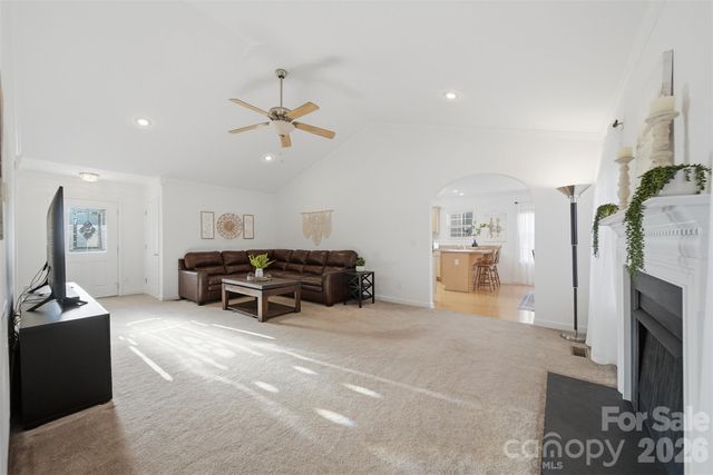 1636 Mayfair Drive, Conover, NC 28613