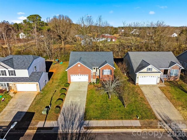 1636 Mayfair Drive, Conover, NC 28613