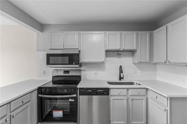 5308 Delta Drive, Winston-salem, NC 27104