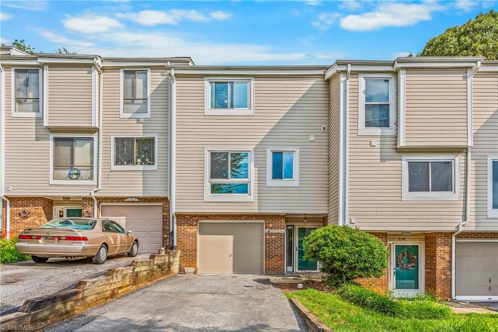 5308 Delta Drive, Winston-salem, NC 27104