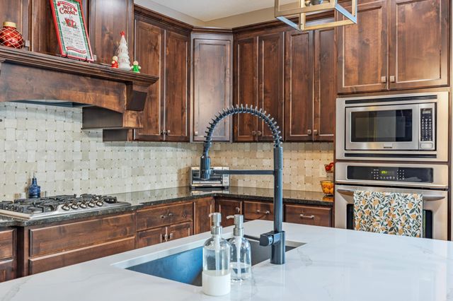 16899 E Lake Drive, Lakeville, MN 55044